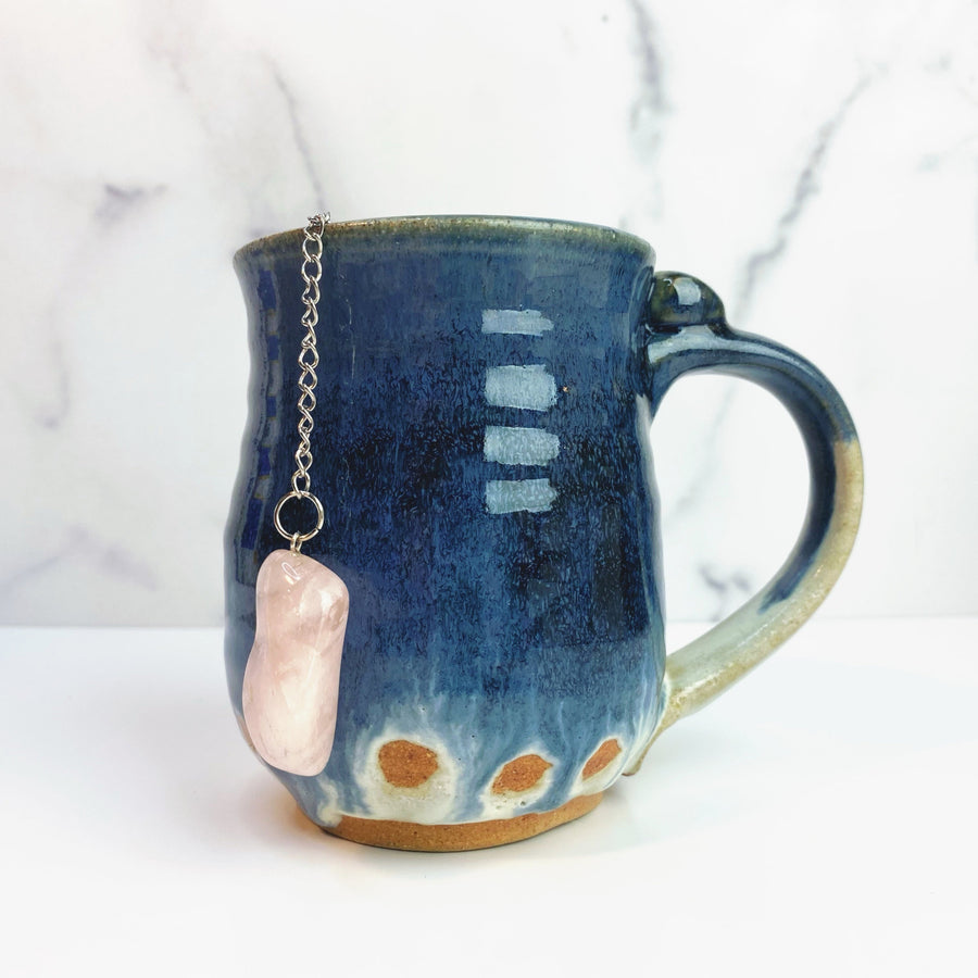 tea infuser in mug for herbal loose leaf tea